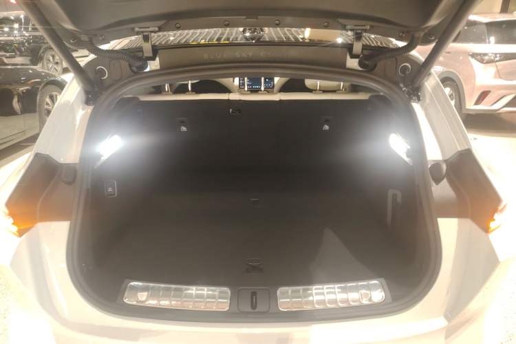 Used Nio ET5T 2025 75 kWh Touring

