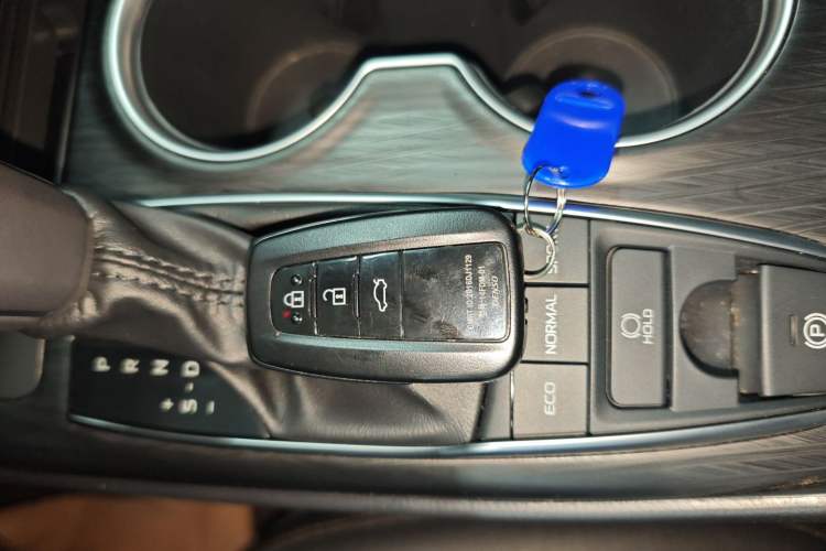 Used Toyota Camry 2021 2.5G Luxury Edition Vehicle Key