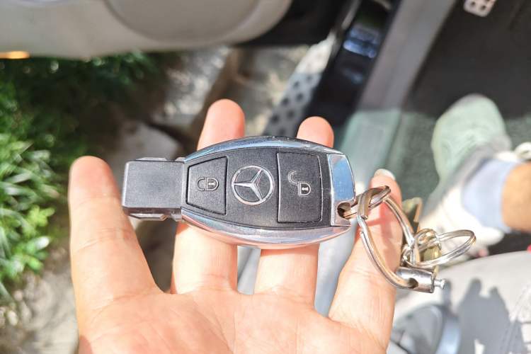 Used Mercedes-Benz M-Class 2010 ML 300 4MATIC