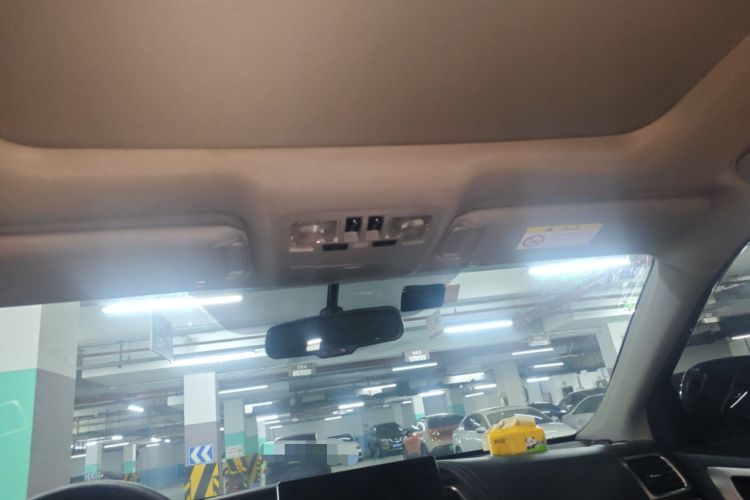 Used Toyota Highlander 2017 2.0T Four-Wheel Drive Luxury Edition 7 Seats