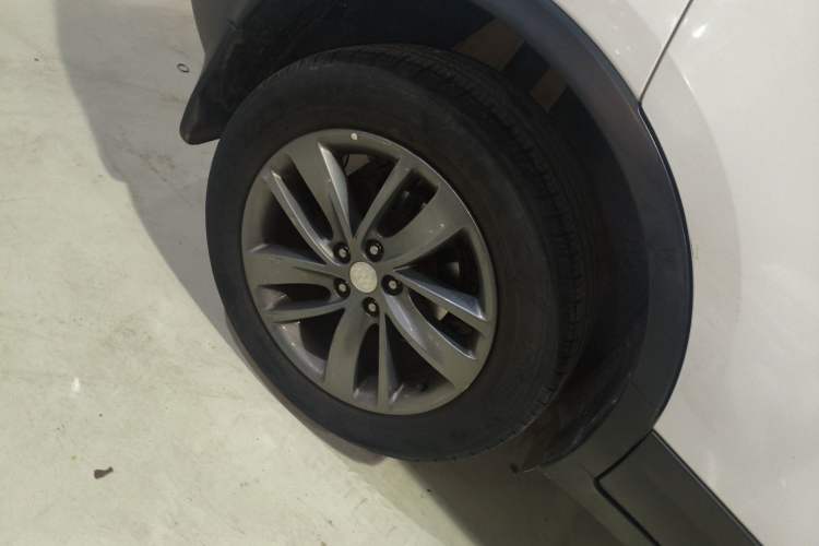 Used Buick Encore 2017 18T Automatic Two-Wheel Drive Urban Leading Model Right Rear Wheel Hub