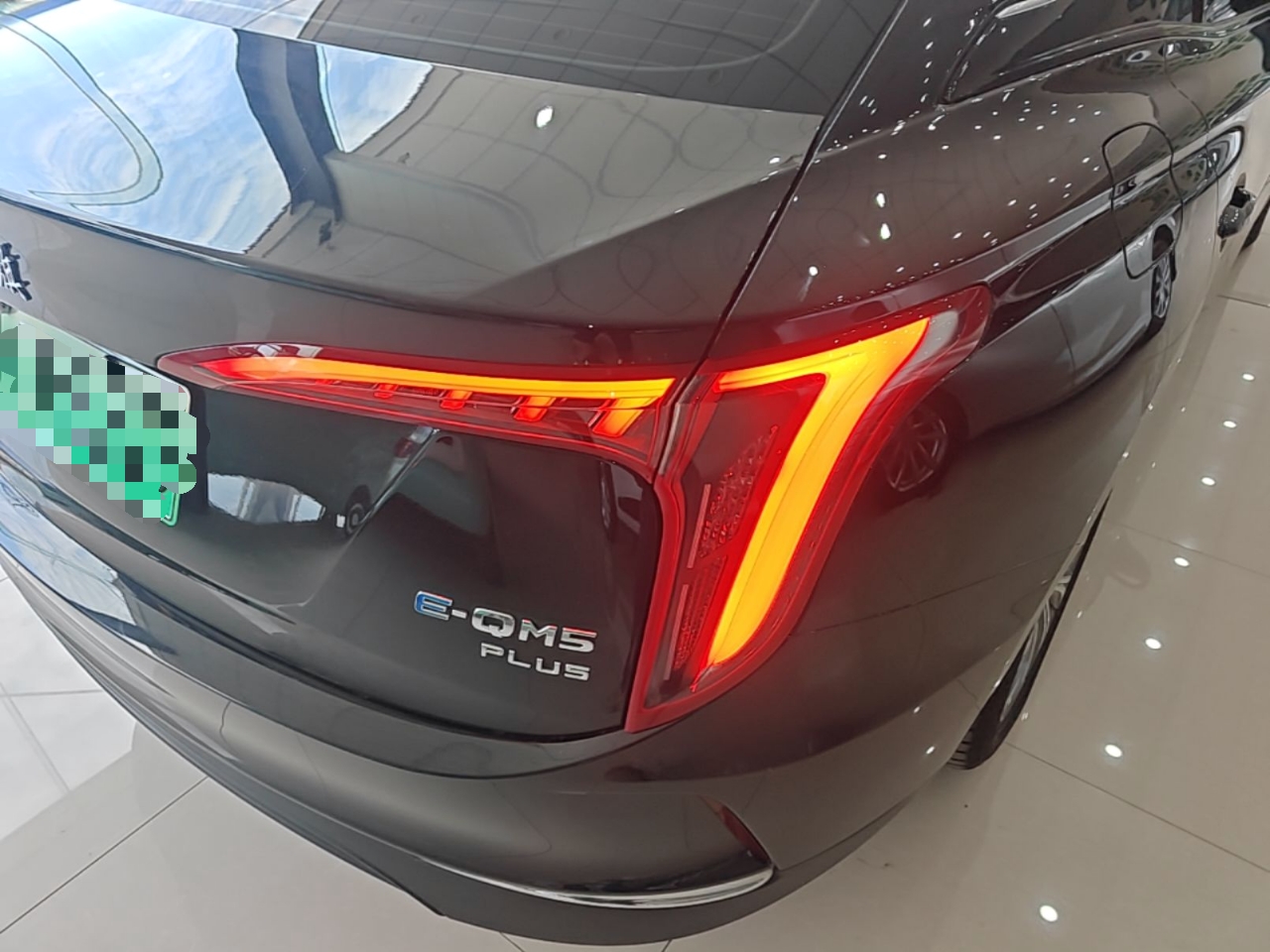Hongqi E-QM5 2023 620km PLUS — снимка 9