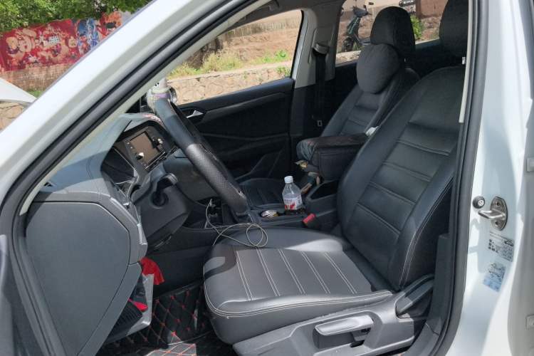 Used Volkswagen Sagitar 2019 200TSI Manual Fashion Edition China VI Left Front Seat