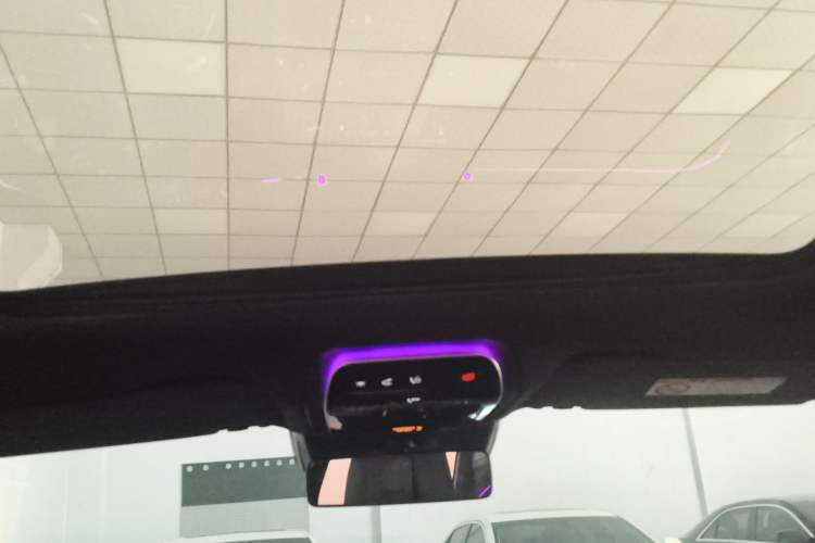 Used Mercedes-Benz E-Class New Energy 2024 E 350 e L Plug-in Hybrid Sedan
