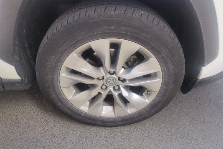 Used Toyota Wildlander 2020 2.0L CVT 4x4 Luxury Edition Right Front Wheel Hub