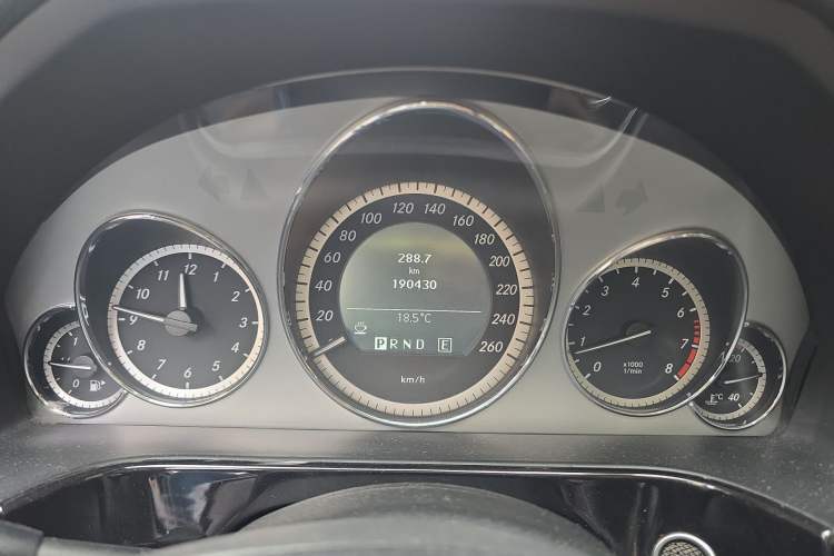 Used Mercedes-Benz E-Class 2011 E 260 L CGI Fashion Model
