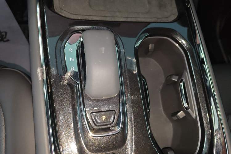 Used Zeekr 009 2024 7-Seater Walk-Through Version Four-Wheel Drive 108 kWh