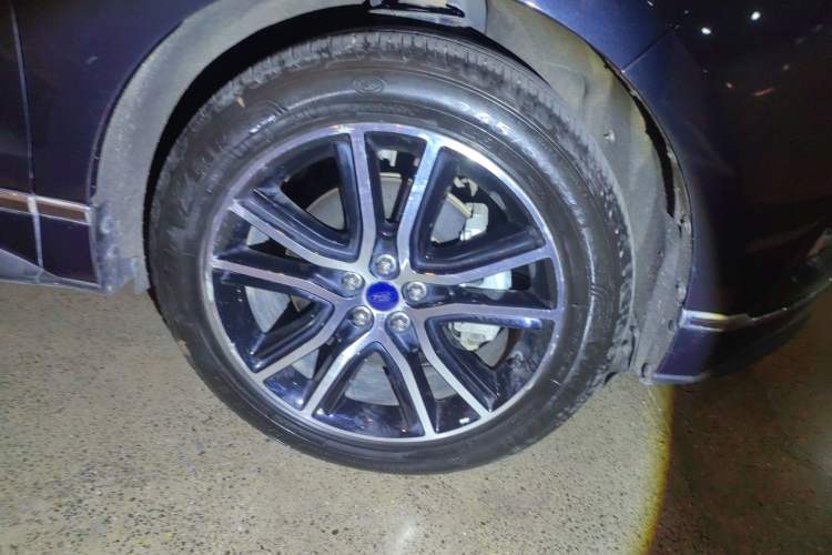 Used Ford Edge 2020 EcoBoost 245 Two-Wheel Drive Titanium 7-Seater
