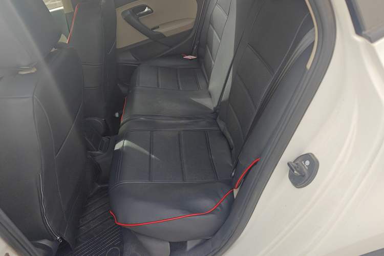 Used Volkswagen Polo 2013 1.6L Automatic Comfort Edition
