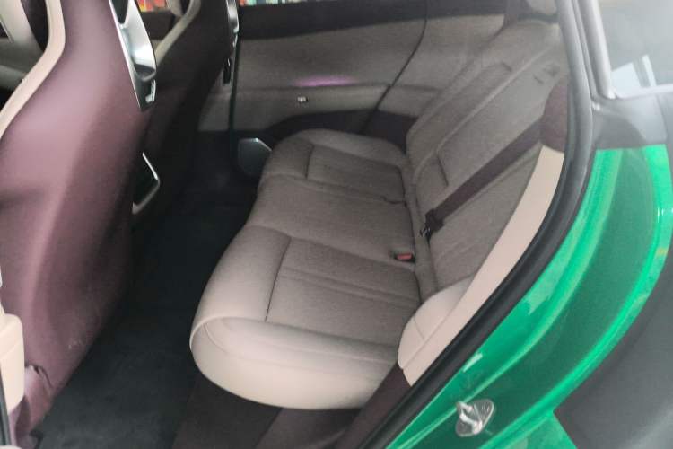 Used Xiaomi Auto YU7 2025 Ultra-Long Range All-Wheel Drive Pro Version
