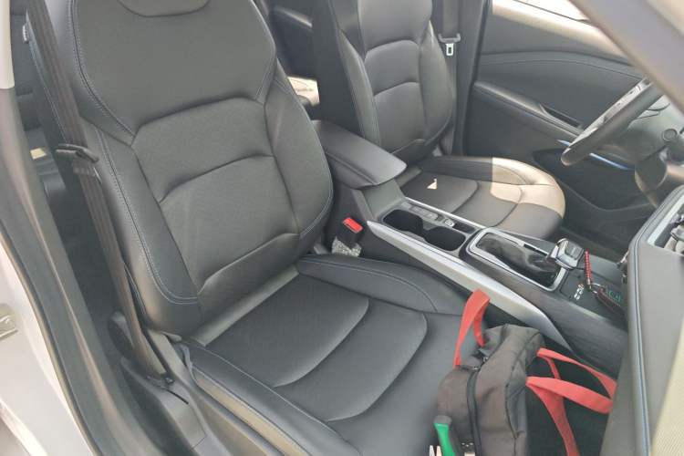 Used Chevrolet Monza 2023 1.3T Mild Hybrid Automatic Luxury Edition Right Front Seat