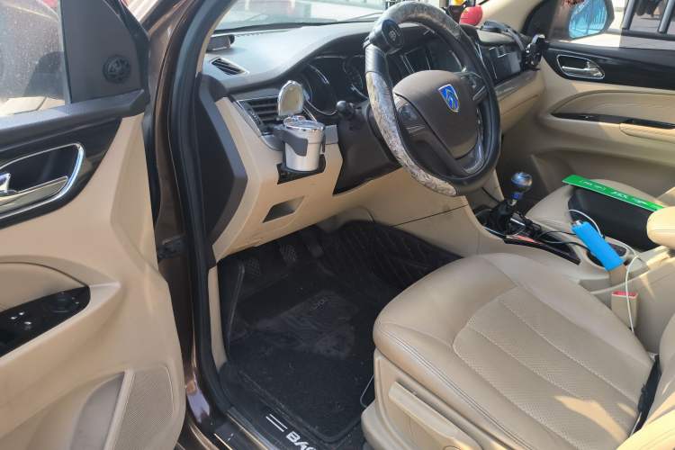 Used Baojun 730 2016 1.5L Manual Luxury Edition 7 Seats
