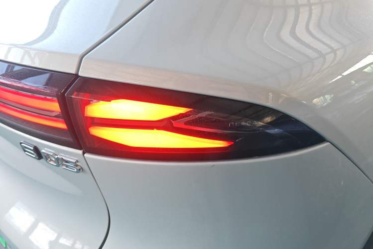 Used Deepal S05 2024 510Max Pure Electric Version Exterior 2