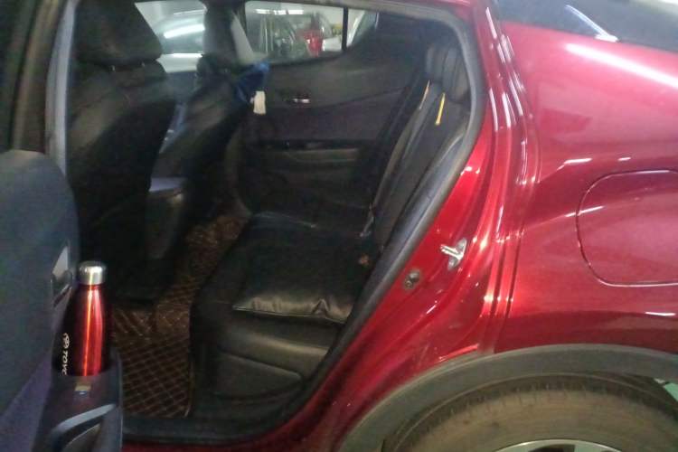 Used Toyota IZOA 2020 2.0L Yichi Version
