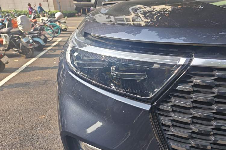 Used Ford Explorer 2020 EcoBoost 285 4x4 Platinum Edition 6 Seats