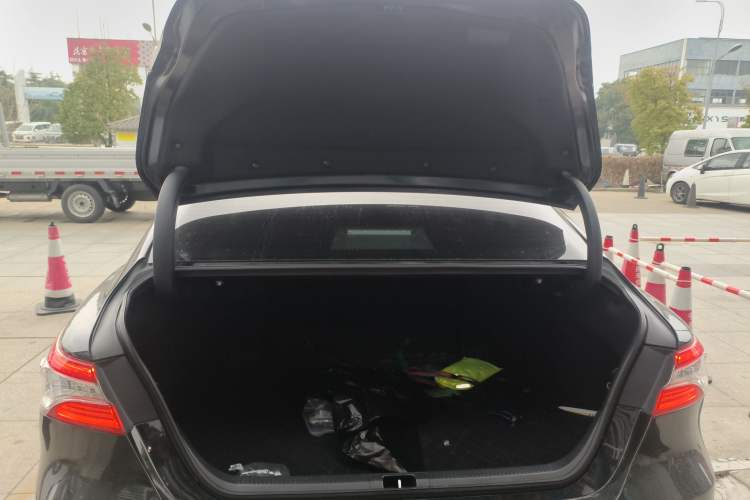 Used Toyota Camry 2023 2.0G Luxury Edition