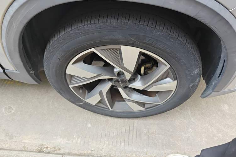 Used BAIC Beijing X7 2020 1.5TD DCT Leading Edition Right Front Wheel Hub