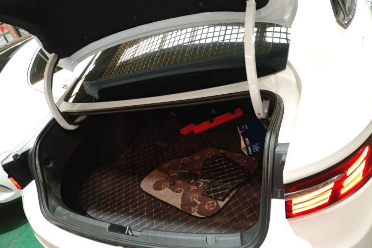 Used Geely Auto Preface 2023 2.0TD Luxury Version
