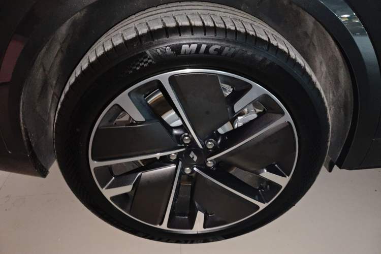 Used Li Auto L9 2025 Ultra Smart Refreshed Edition Right Rear Wheel Hub