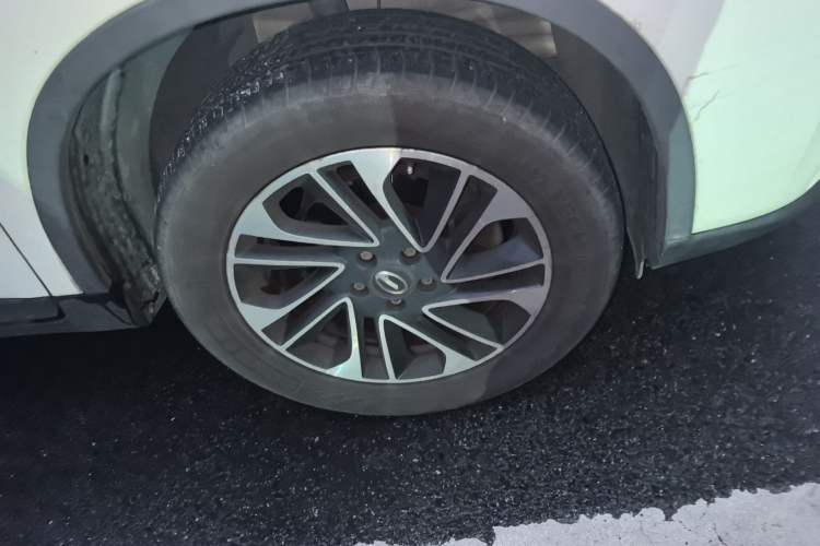 Used GAC Trumpchi GS4 2017 235T Automatic Two-Wheel Drive Elite Edition Right Front Wheel Hub