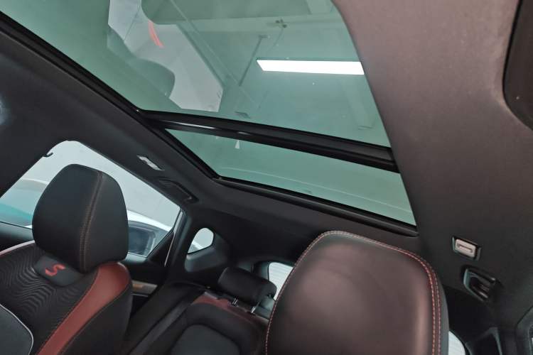 Used Geely Auto Coolray 2019 Sport Version 260T DCT Battle China VI Standard
