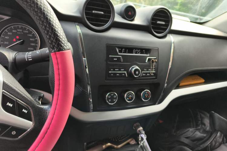 Used Dongfeng Ruichi 6 2019 2.5T Manual Two-Wheel Drive Diesel Standard Version ZD25T5