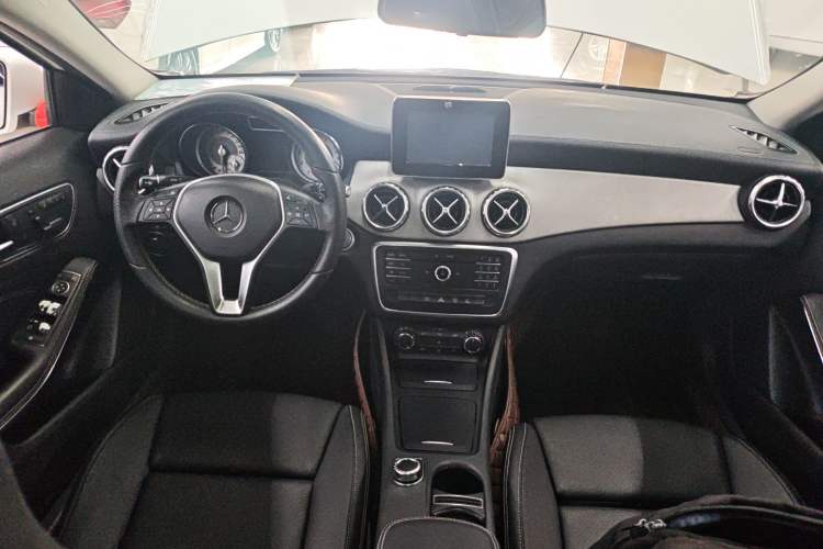 Used Mercedes-Benz GLA 2016 GLA 200 Fashion Model
