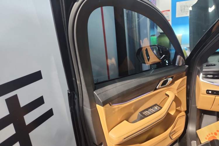 Used Lynk & Co 09 EM-P 2024 2.0TD EM-P Four-Wheel Drive ULTRA Six-Seater
