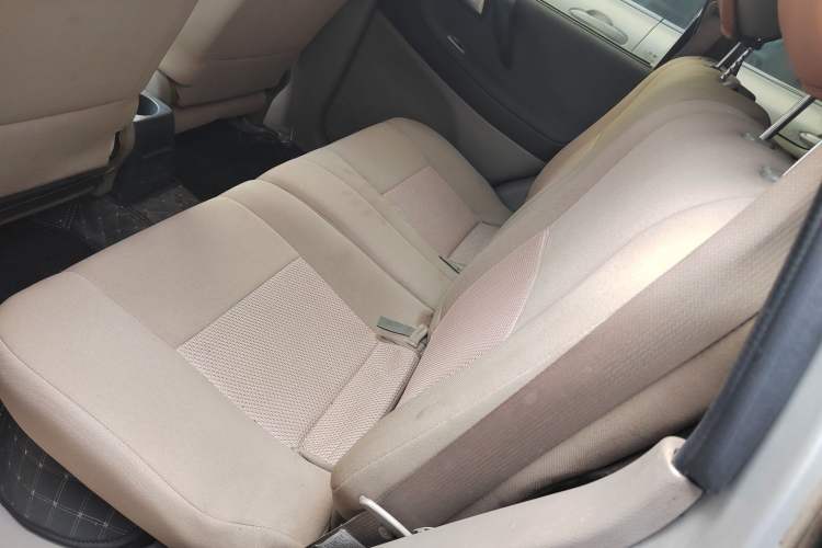 Used Suzuki Liana 2013 Hatchback 1.4L Manual Standard Model A
