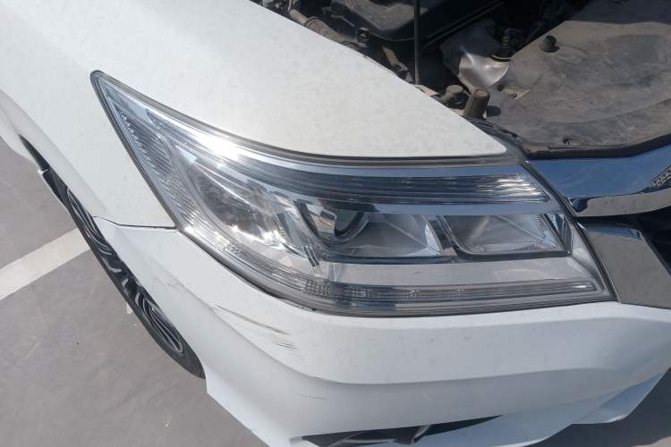 Used Honda Crider 2013 1.8L automatic luxury edition Right Front Headlight