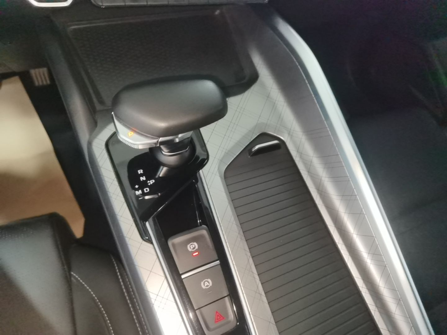 Geely Auto Preface 2021 2.0TD Luxury Version - Luxury — снимка 16