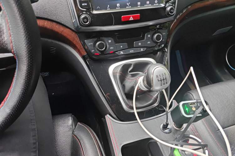 Used Haval H6 2014 Sport Version 1.5T Manual Two-Wheel Drive Elite Edition
