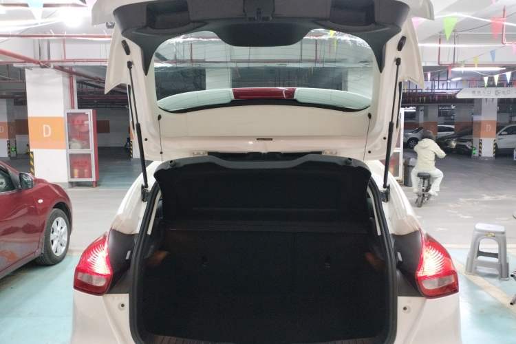 Used Ford Focus 2017 Hatchback EcoBoost 180 Automatic Elite Model Trunk