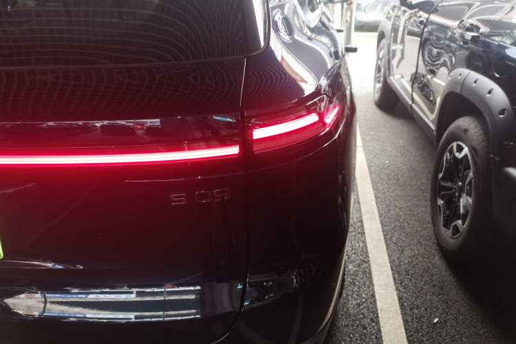 Used Deepal S09 2025 Four-Wheel Drive Ultra+ Custom Edition
