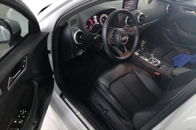 Used Audi A3 2020 Limousine 35 TFSI Fashion Edition China VI Emission Standard