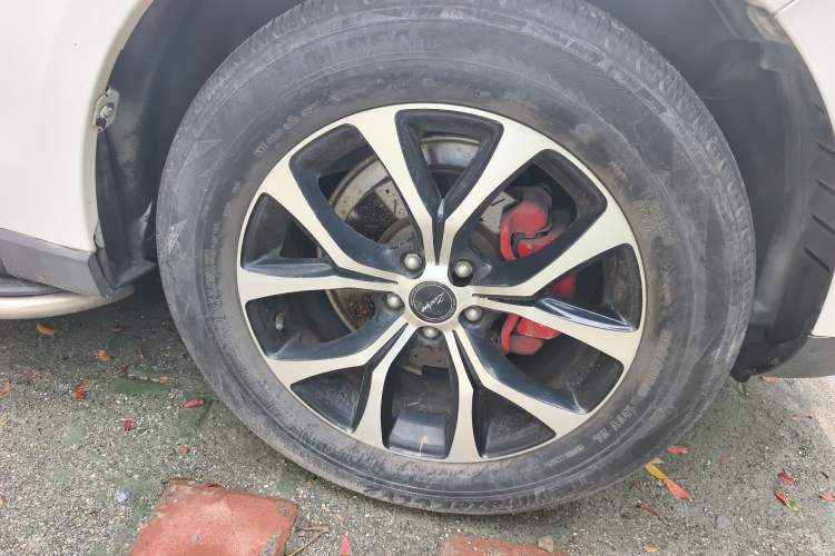 Used Zotye T600 2016 Sport Edition 2.0T DCT Prestige Model
