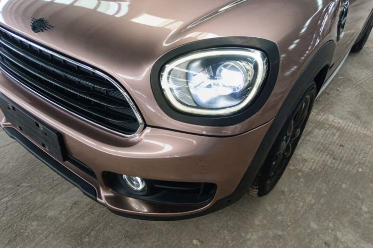 Used MINI Countryman 2019 1.5T COOPER ALL4 Artist Weekend Travel Edition
