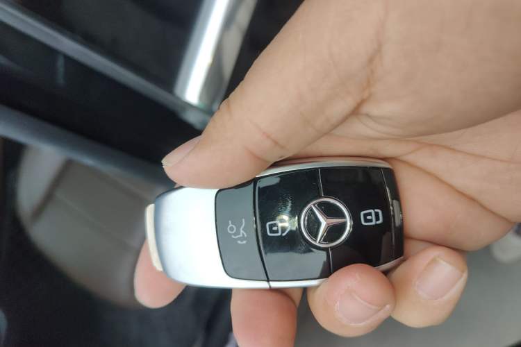 Used Mercedes-Benz E-Class 2021 Restyled E 300 L Sporty and Stylish Edition
