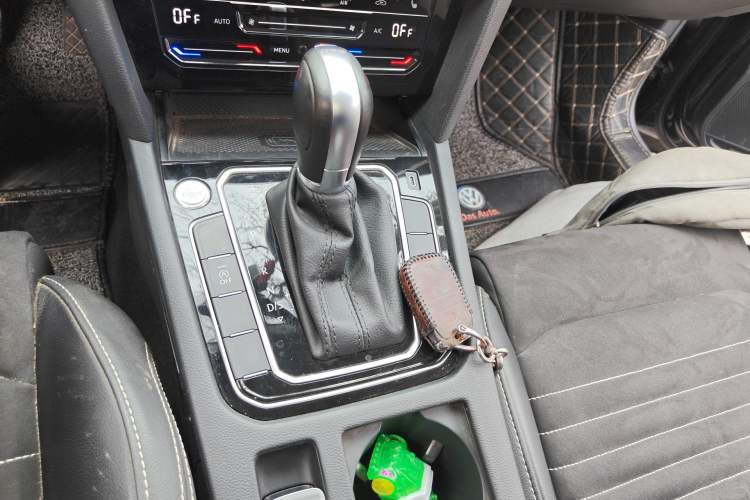 Used Volkswagen Magotan 2020 330TSI DSG Luxury Edition Gear Lever