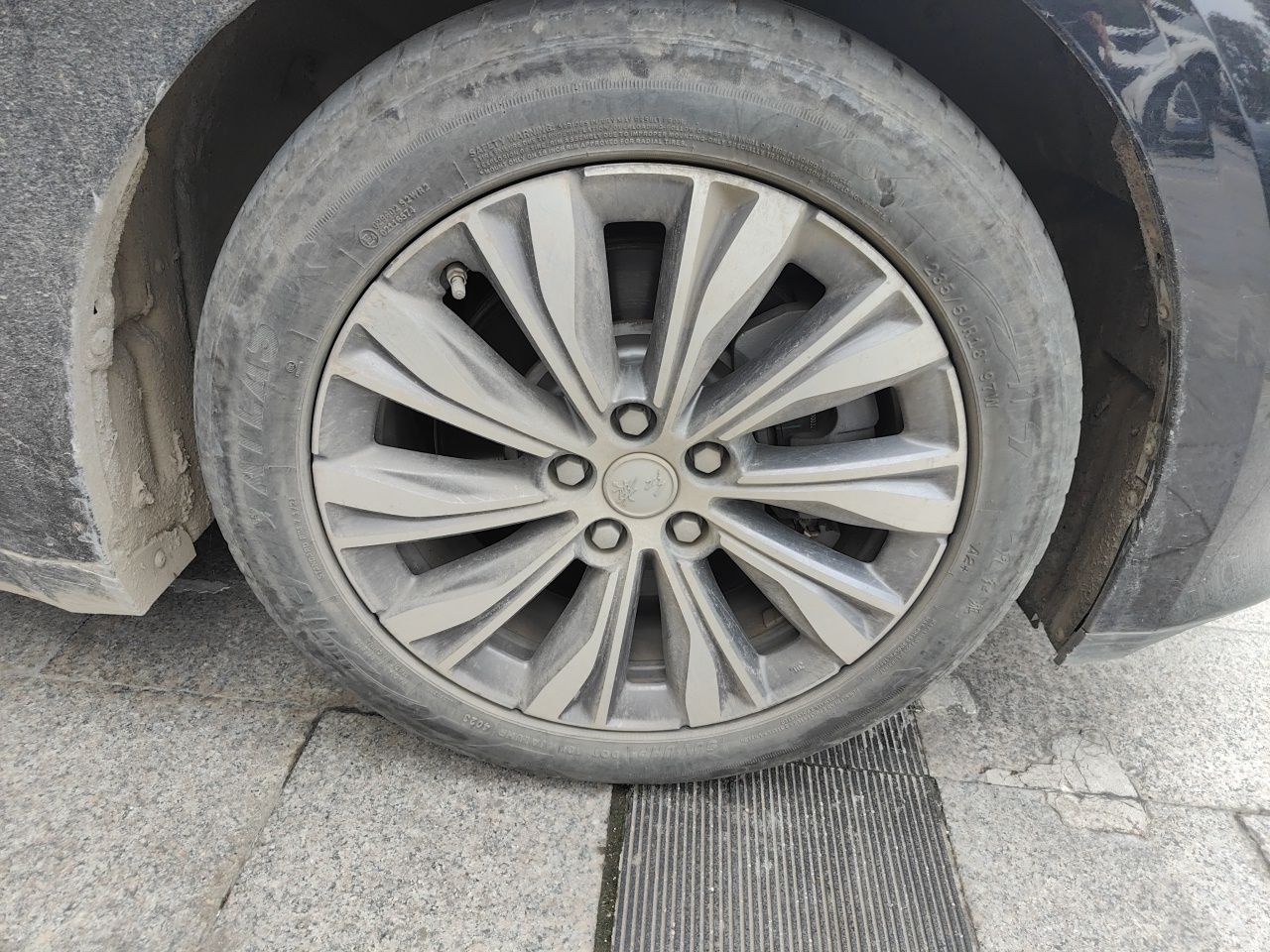 Hongqi E-QM5 2023 620km PLUS — снимка 8