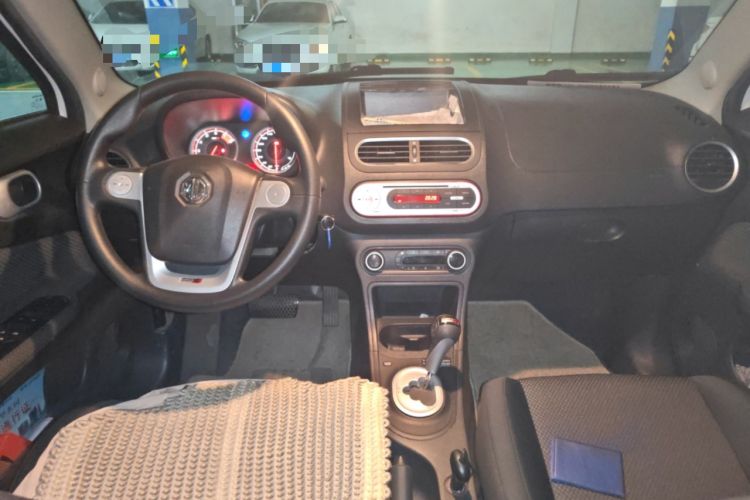 Used MG 3 2014 1.5L AMT Elite Edition Center Console