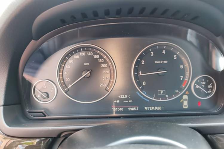 Used BMW 5 Series 2014 525Li Luxury Design Package