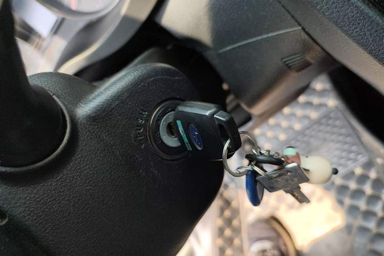 Used Subaru Forester 2014 2.5i Automatic Elite Edition Vehicle Key