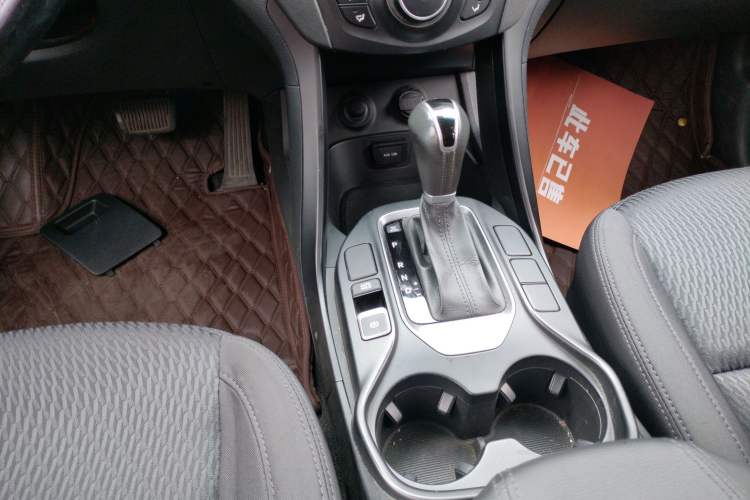 Used Hyundai Santa Fe 2015 2.4L Automatic Two-Wheel Drive Comfort Edition 5 Seats