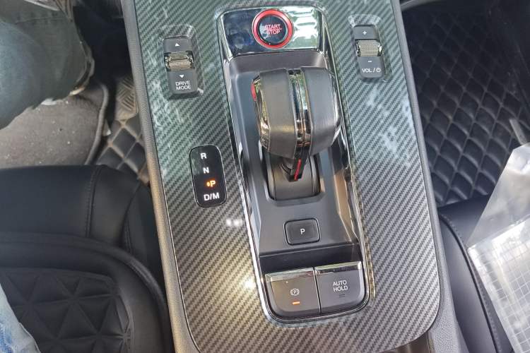 Used GAC Trumpchi EMPOW 2021 270T DCT J16 Version Gear Lever