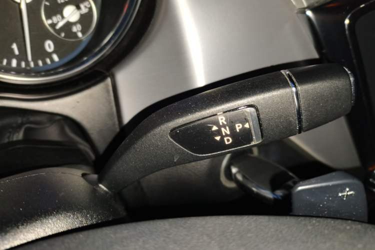 Used Mercedes-Benz M-Class 2012 ML 300
