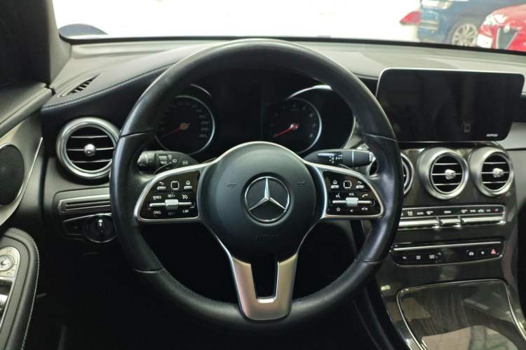 Used Mercedes-Benz GLC 2020 GLC 260 L 4MATIC Dynamic Model