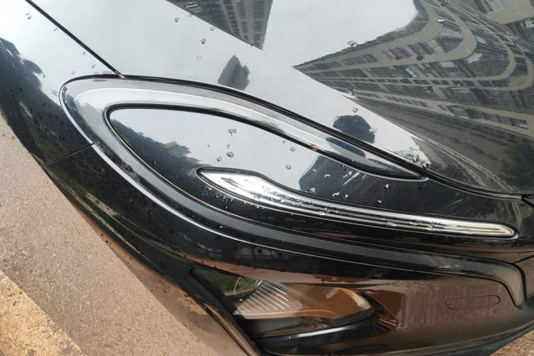 Used Hongqi E-QM5 2021 Online Booking Charging Basic Edition 4 Seats
