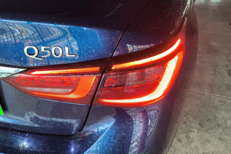 Used Infiniti Q50L 2019 2.0T 30th Anniversary Limited Edition Exterior 3