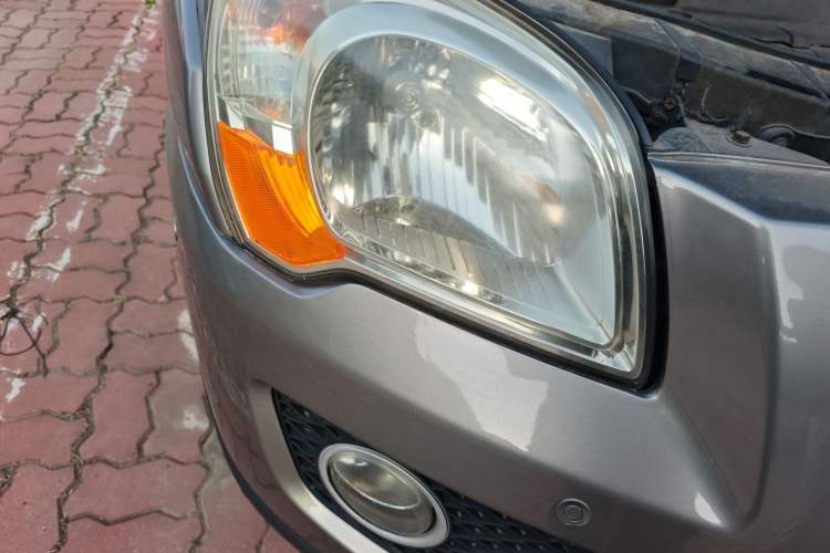Used Kia Sportage 2011 2.0L Automatic Two-Wheel Drive GLS Right Front Headlight